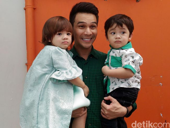 Ulasan Tumbuh Kembang Bayi Kembar