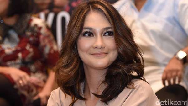 Luna Maya, Dont Worry Be Happy!