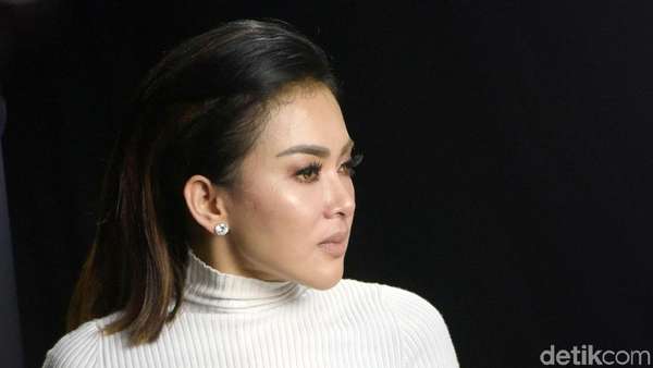 Saat Syahrini Jauh dari Glamor dan Kemewahan