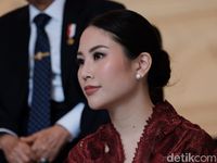 Gaya Elegan Angela Tanoesoedibjo Yang Baru Ditunjuk Jadi Wakil Menteri