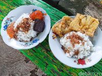 Nasi Uduk Ngumpet Di Jakarta Lauknya Khas Betawi