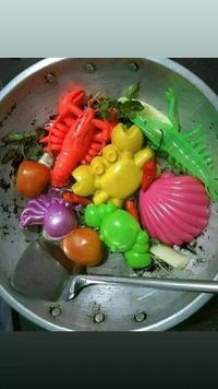 Masakan Konyol Netizen Ada Seafood Plastik Hingga Tumis Dinosaurus