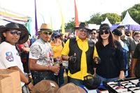 Bamsoet Ikut Riding Beli Produk Umkm Di Vespa World Days Bali