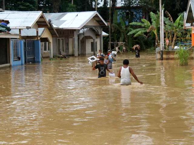 Banjir Bandang Terjang Padang