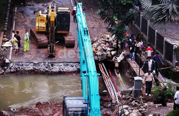 Perbaikan Gorong Gorong Di Jalan TB Simatupang Telan Rp 2 5 Miliar