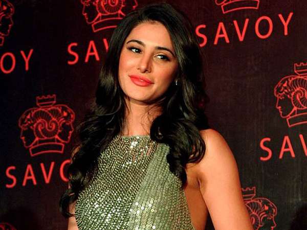 Cantiknya Aktris Bollywood Nargis Fakhri