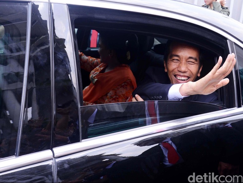 Jokowi Belum Terima Surat Pengunduran Diri Khofifah dari Mensos Jokowi Belum Terima Surat Pengunduran Diri Khofifah dari Mensos