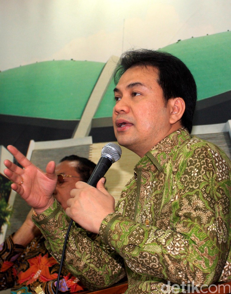 Gantikan Kahar Muzakir, Azis Syamsuddin Jadi Ketua Banggar DPR Gantikan Kahar Muzakir, Azis Syamsuddin Jadi Ketua Banggar DPR
