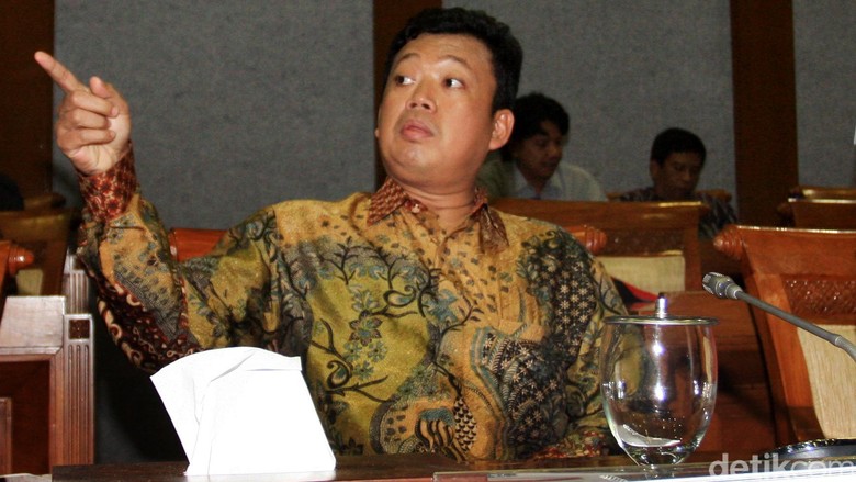 Nusron: Novanto Tak Berwenang Tunjuk Aziz Jadi Ketua DPR Nusron: Novanto Tak Berwenang Tunjuk Aziz Jadi Ketua DPR