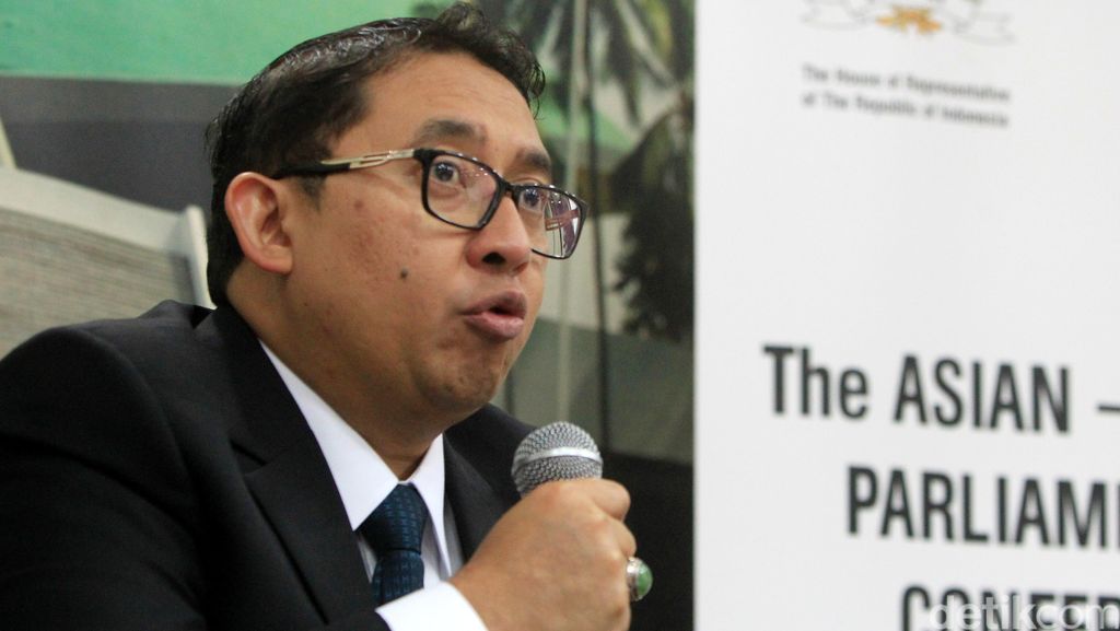 Fadli Zon: Jokowi Jadi Ketum Golkar Saja, Bagus Fadli Zon: Jokowi Jadi Ketum Golkar Saja, Bagus