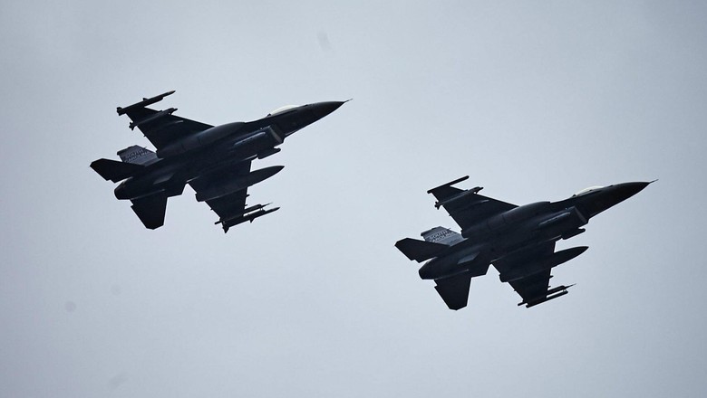 Jet-jet Tempur Israel Bombardir Suriah Jet-jet Tempur Israel Bombardir Suriah
