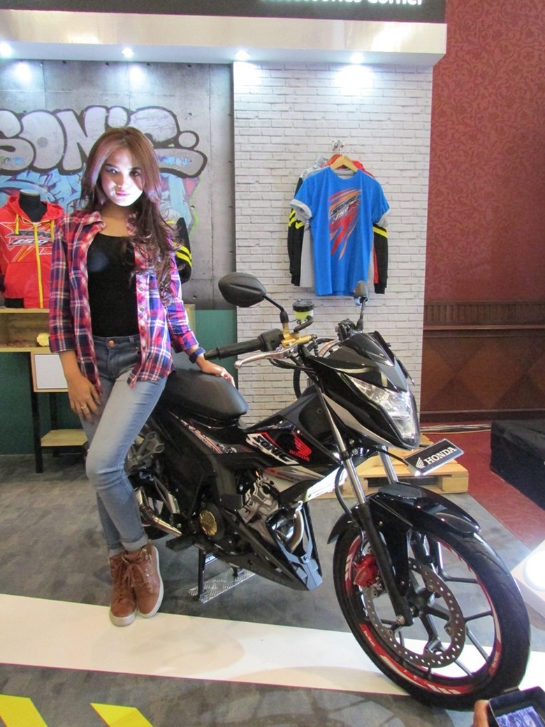 Honda Sonic 150R Jagoan Baru Motor Light Sport