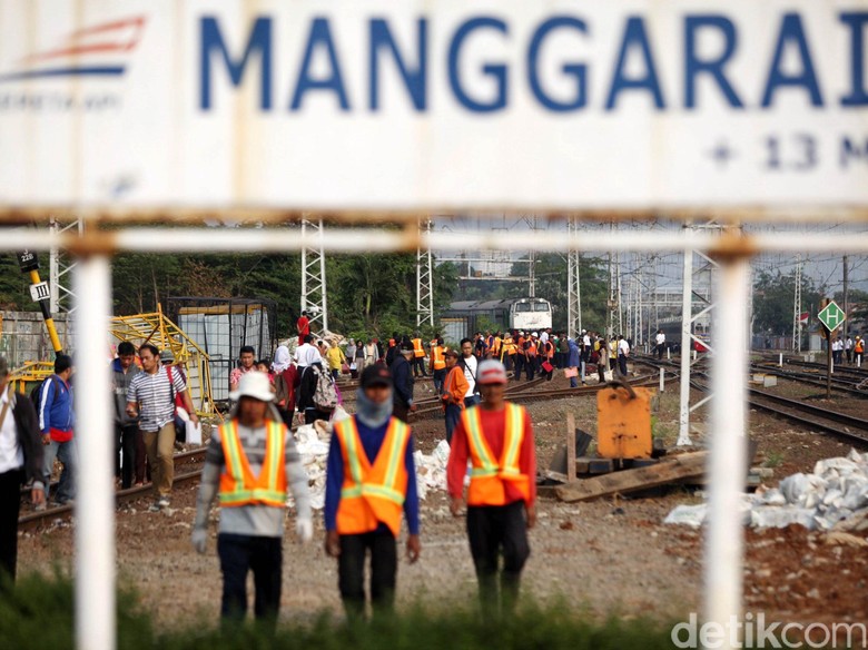 PT KCJ: Renovasi Stasiun Manggarai Jadi 3 Lantai Solusi Antrean Commuter Line PT KCJ: Renovasi Stasiun Manggarai Jadi 3 Lantai Solusi Antrean Commuter Line
