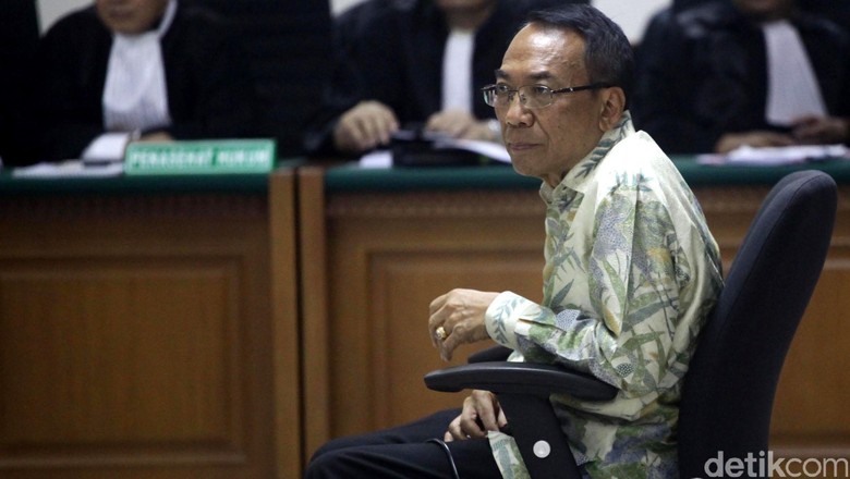 Dituntut 9 Tahun Bui, Jero Wacik Memohon Dibebaskan Hakim Dituntut 9 Tahun Bui, Jero Wacik Memohon Dibebaskan Hakim