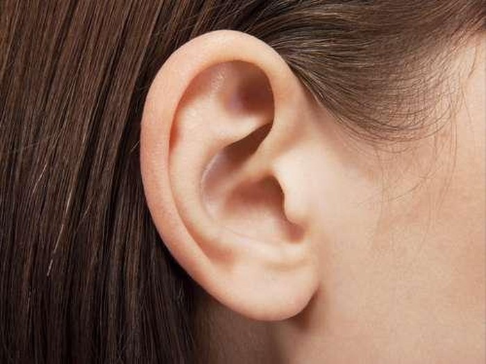Kebiasaan yang bisa merusak telinga, salah satunya menggunakan cotton bud/Foto: thinkstock Kebiasaan yang bisa merusak telinga, salah satunya menggunakan cotton bud/Foto: thinkstock