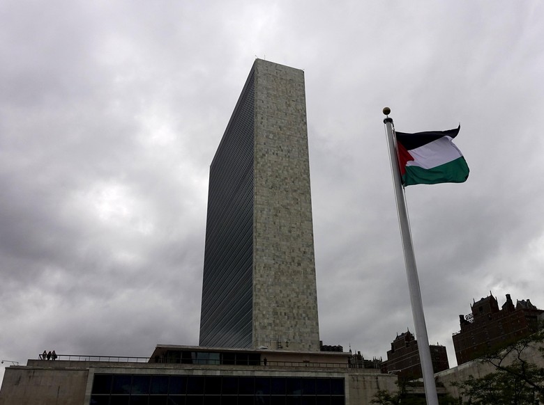 Momen Haru Berkibarnya Bendera Palestina di PBB Momen Haru Berkibarnya Bendera Palestina di PBB