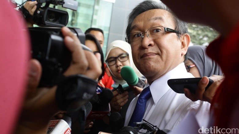 Sidang Perdana Novanto Digelar Besok, Pengacara: Duduk Manis Saja Sidang Perdana Novanto Digelar Besok, Pengacara: Duduk Manis Saja