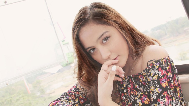 Vlog Salshabilla Adriani Tak Mengandung Konten Dewasa Vlog Salshabilla Adriani Tak Mengandung Konten Dewasa