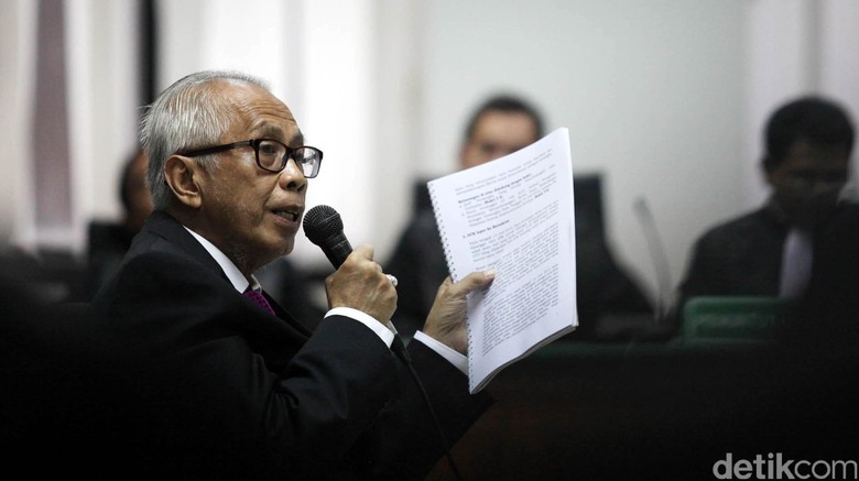 OC Kaligis Membela Diri: Saya Bukan Pencuri Uang Negara! OC Kaligis Membela Diri: Saya Bukan Pencuri Uang Negara!