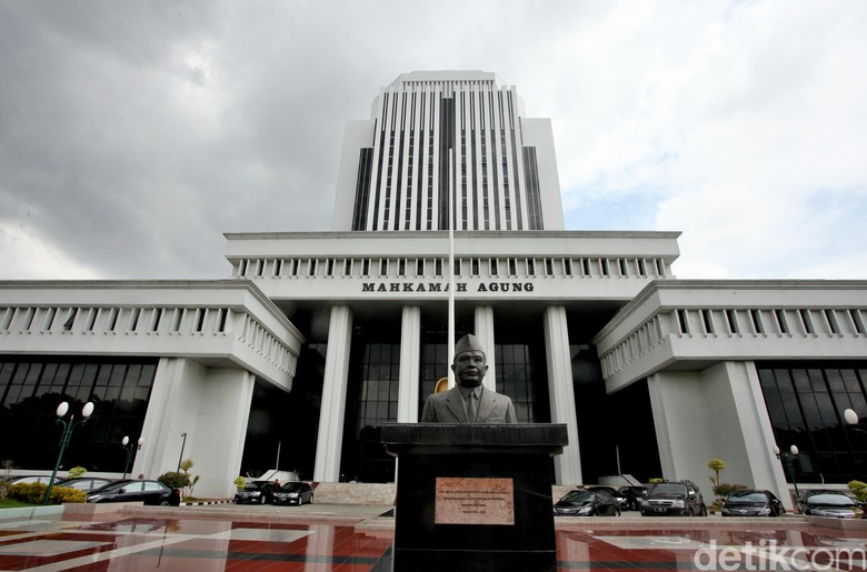 Pasang Kaca Film Bikin Mesin Mobil Korslet, Bengkel Dihukum Rp 5 Juta Pasang Kaca Film Bikin Mesin Mobil Korslet, Bengkel Dihukum Rp 5 Juta