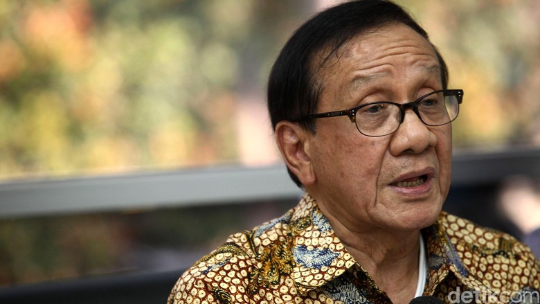 Kasus Meme Novanto, Akbar Tandjung: Penyampaian Pendapat Itu Wajar Kasus Meme Novanto, Akbar Tandjung: Penyampaian Pendapat Itu Wajar
