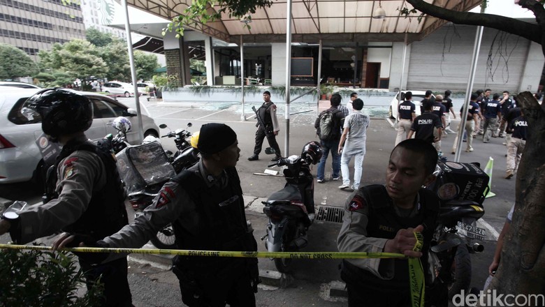 Mengenang 2 Tahun Peristiwa Berdarah Bom Thamrin Mengenang 2 Tahun Peristiwa Berdarah Bom Thamrin