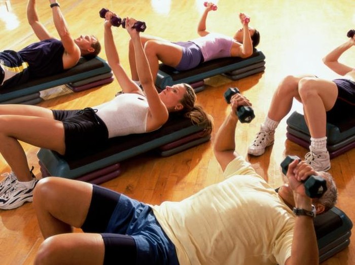 Ilustrasi peregangan sebelum fitness/Foto: Thinkstock Ilustrasi peregangan sebelum fitness/Foto: Thinkstock