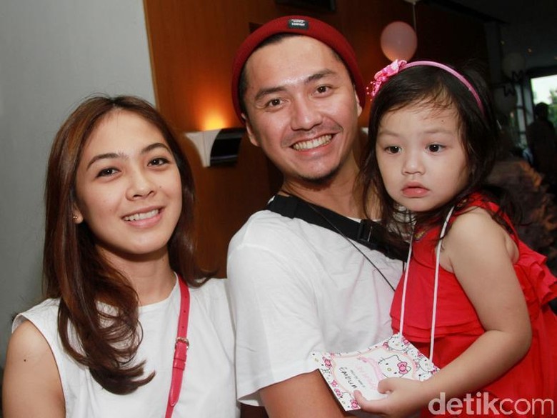 Hamil 7 Bulan, Istri Omesh Diprediksi Lahirkan Anak Laki-laki Hamil 7 Bulan, Istri Omesh Diprediksi Lahirkan Anak Laki-laki