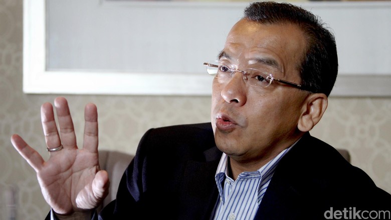 KPK Periksa Emirsyah Satar untuk Tersangka Soetikno Soedarjo KPK Periksa Emirsyah Satar untuk Tersangka Soetikno Soedarjo