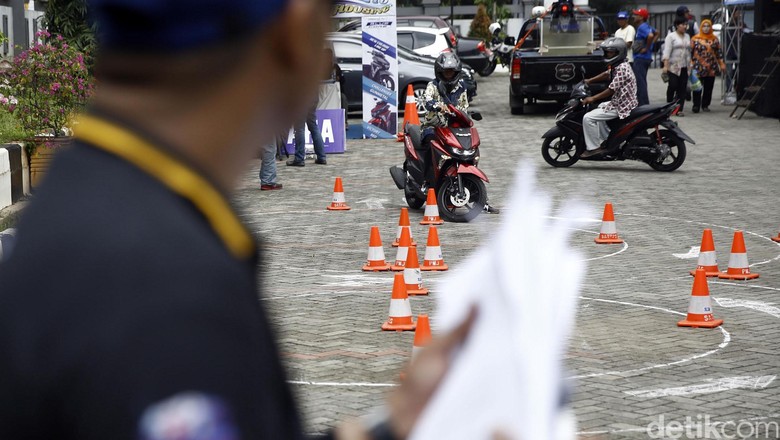 Baru Umur 15 Tahun Bakal Bisa Bikin SIM C? Baru Umur 15 Tahun Bakal Bisa Bikin SIM C?