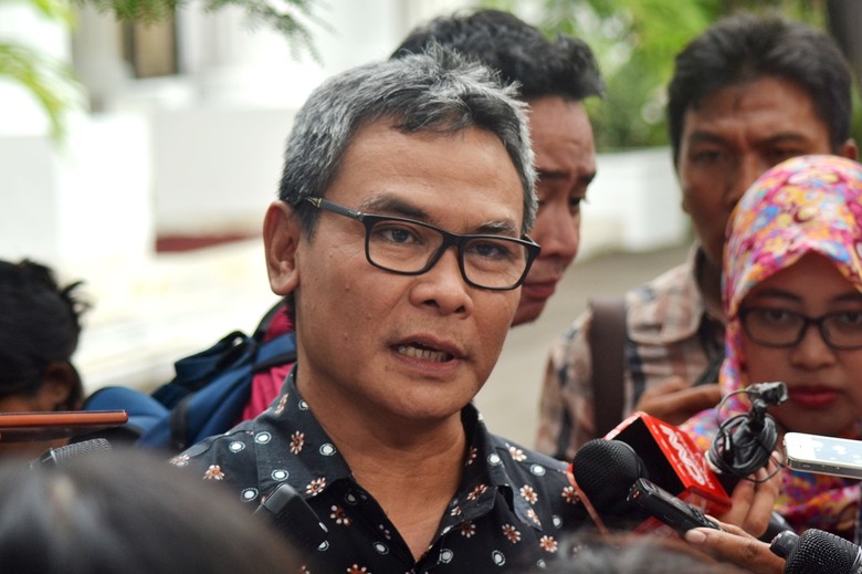 Johan Budi: Reshuffle Tak Tergantung Komentar Parpol Pendukung Johan Budi: Reshuffle Tak Tergantung Komentar Parpol Pendukung