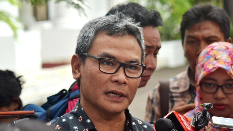 SBY Dengar Khofifah Mundur dari Mensos, Istana: Belum Ada Surat Resmi SBY Dengar Khofifah Mundur dari Mensos, Istana: Belum Ada Surat Resmi