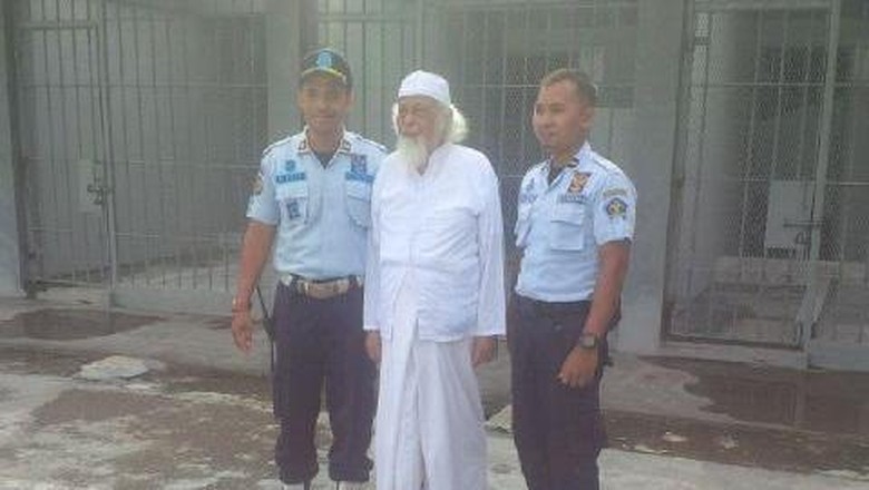 Keluarga Keluhkan CCTV di Sel Baasyir, Kalapas: Itu Sudah Protap Keluarga Keluhkan CCTV di Sel Baasyir, Kalapas: Itu Sudah Protap