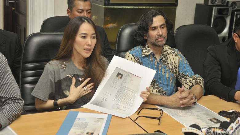 Ina Thomas Bandingkan Axel Matthew dengan Ammar Zoni Ina Thomas Bandingkan Axel Matthew dengan Ammar Zoni