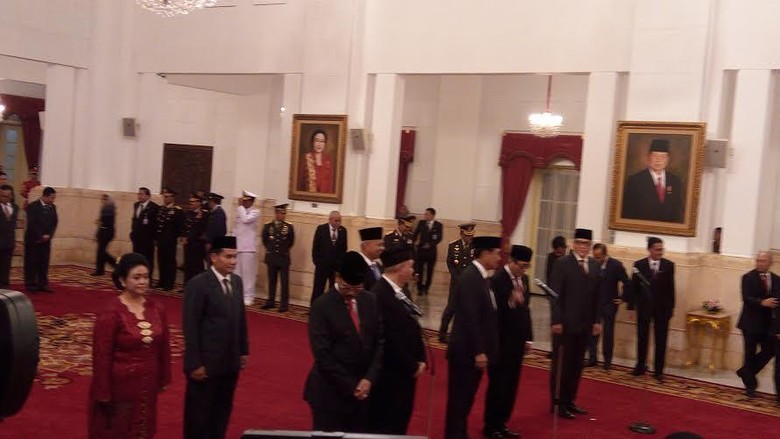Presiden Jokowi Lantik Komisioner Kompolnas Presiden Jokowi Lantik Komisioner Kompolnas
