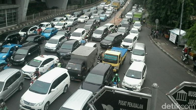 Jalanan Jakarta Tambah Macet Sejak 3 In 1 Dihapus, Ini Langkah Dishub DKI Jalanan Jakarta Tambah Macet Sejak 3 In 1 Dihapus, Ini Langkah Dishub DKI