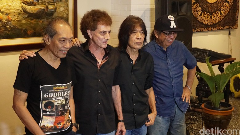 Ini Alasan GodBless Tidak Produktif Merilis Album Ini Alasan GodBless Tidak Produktif Merilis Album