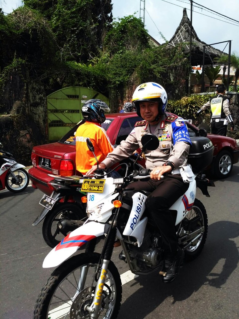 Motor Trail Kakorlantas Pantau Kemacetan Di Puncak