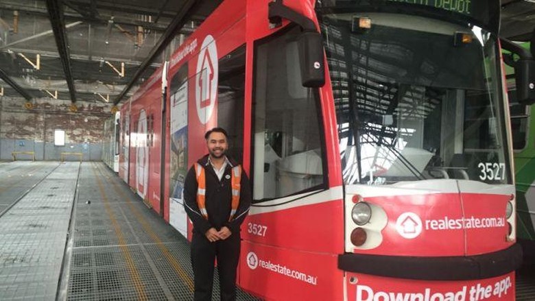 Bapak-Anak Asal Indonesia Jadi Supir Tram di Melbourne Bapak-Anak Asal Indonesia Jadi Supir Tram di Melbourne
