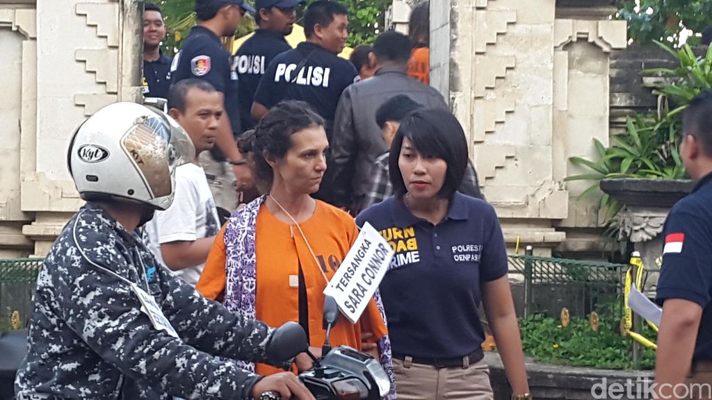 Rekonstruksi Pertama Usai Pasangan Bule Yang Bunuh Polisi Lakukan