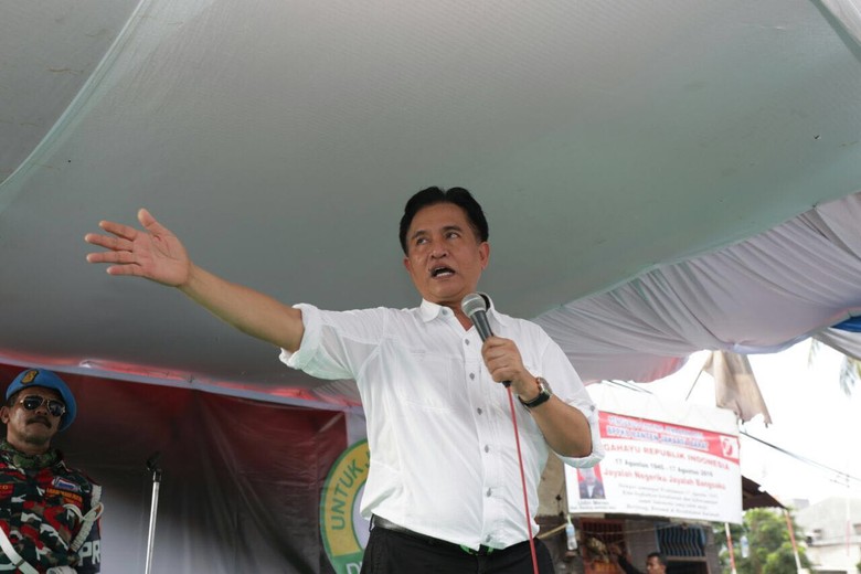 Manuver Yusril: Menyindir Jokowi, Menyambut Gatot Manuver Yusril: Menyindir Jokowi, Menyambut Gatot