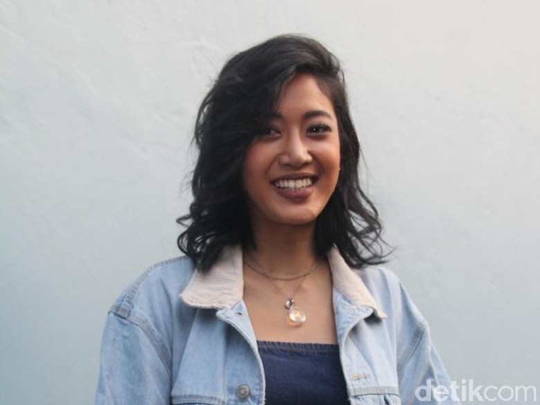 Blak-blakan Widi Vierratale yang Sekarang Berhidung Mancung Blak-blakan Widi Vierratale yang Sekarang Berhidung Mancung