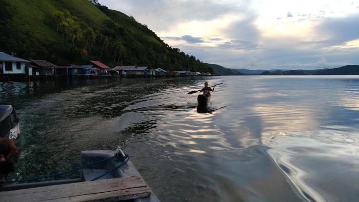 Danau Sentani. Foto: finoyk/detikcom Danau Sentani. Foto: finoyk/detikcom