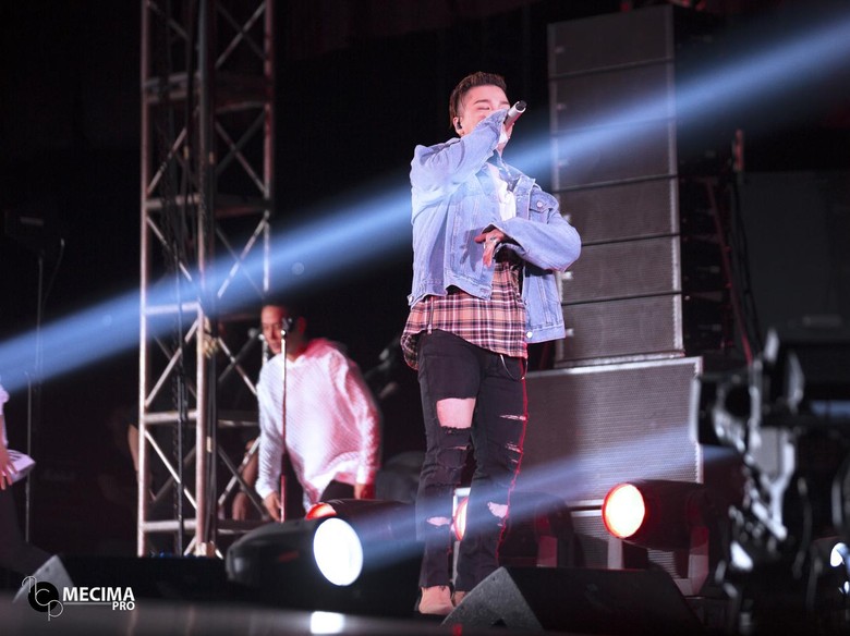 Nell dan Taeyang Sukses Bikin Penonton Teriak Histeris di Saranghaeyo Indonesia 2016 Nell dan Taeyang Sukses Bikin Penonton Teriak Histeris di Saranghaeyo Indonesia 2016