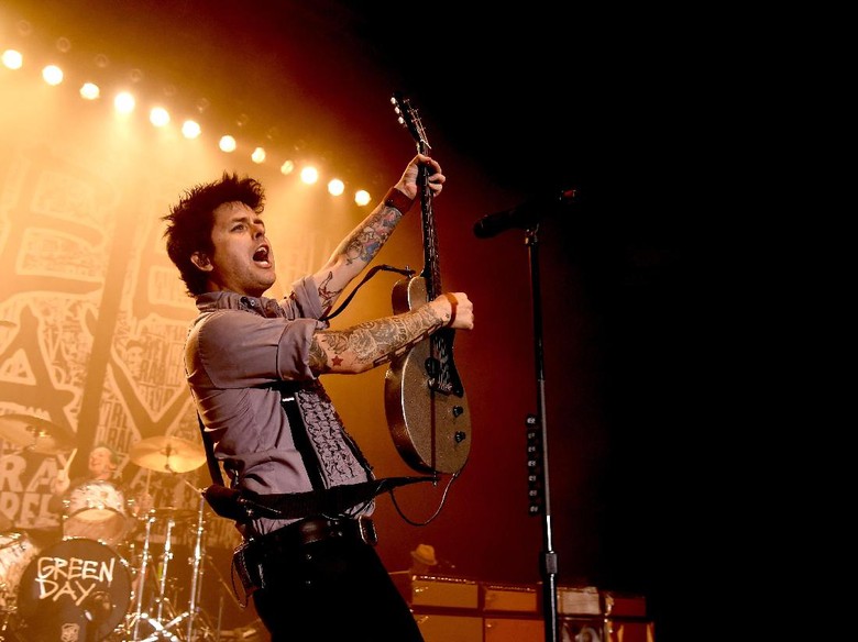Billie Joe Armstrong Larang Pendukung Donald Trump Dengarkan Green Day Billie Joe Armstrong Larang Pendukung Donald Trump Dengarkan Green Day