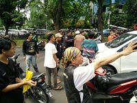 Tak Beri Jalan Rombongan Iringan Jenazah Pengemudi Diserang Di