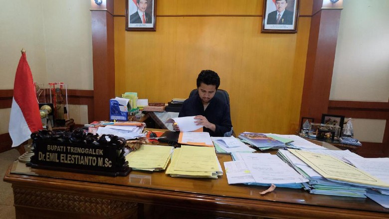Ini Tanggapan Bupati Emil Soal Tudingan GMNI Trenggalek Ini Tanggapan Bupati Emil Soal Tudingan GMNI Trenggalek