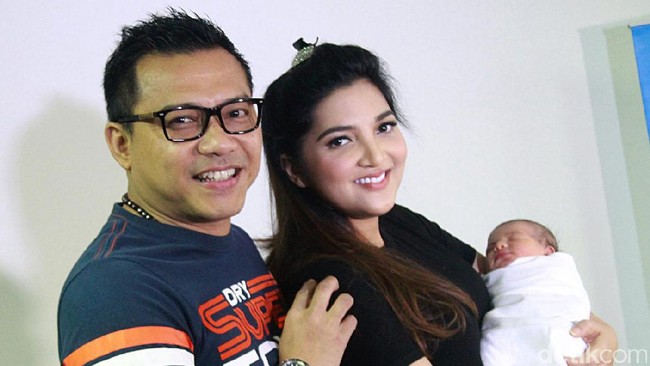 Kini Ada Arsya, Anang-Ashanty Makin Happy Kini Ada Arsya, Anang-Ashanty Makin Happy