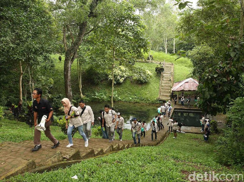 Risers Kunjungi Situs Purbakala di Lampung Risers Kunjungi Situs Purbakala di Lampung
