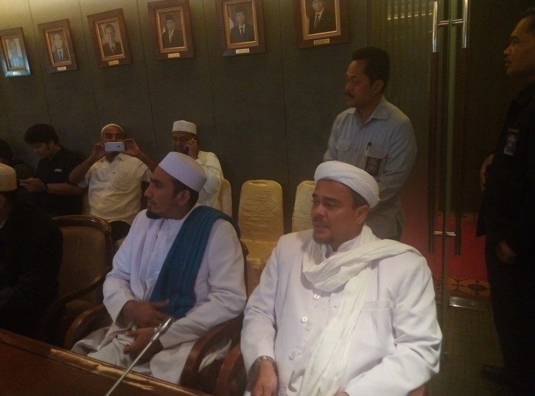 Demo 4 November Sempat Ricuh, GNPF MUI Minta DPR Buat Pansus Demo 4 November Sempat Ricuh, GNPF MUI Minta DPR Buat Pansus
